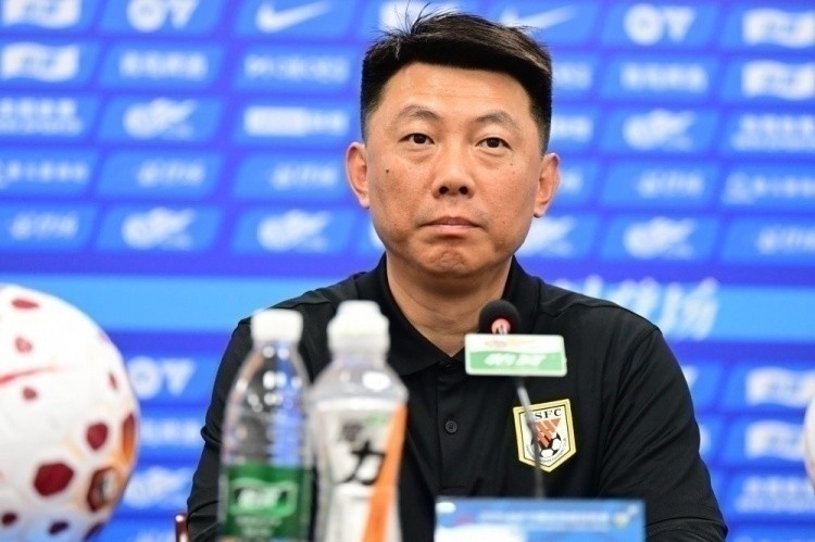 鲁媒:泰山队成联赛收官最大的变量,尽力拼杀是职业球队的本分 鲁媒:泰山队成联赛收官最大的变量,尽力拼杀是职业球队的本分