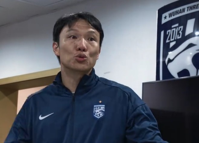 邓卓翔含泪讲话:事情发生了再痛苦吗?之前在干什么?未来呢? 邓卓翔含泪讲话:事情发生了再痛苦吗?之前在干什么?未来呢?