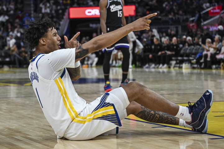 科尔：伦德博格有些出手选择过于冒险 他还需要适应NBA的节奏