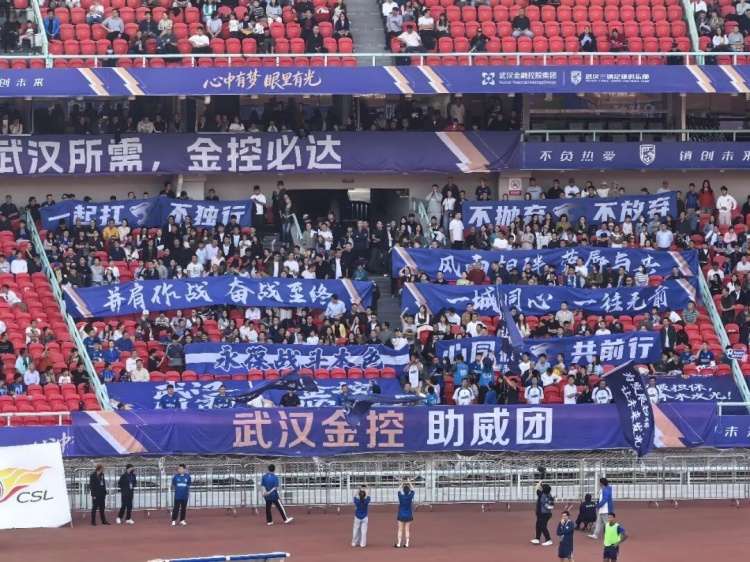 马诺洛:我们在前场三区的最后一传或最后一射确实没对方做得好 马诺洛:我们在前场三区的最后一传或最后一射确实没对方做得好